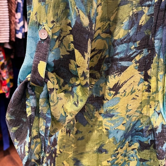 Ruby Rd. Women’s Button Down Pleaded Blouse in Blue and Green Print - Picture 3 of 6